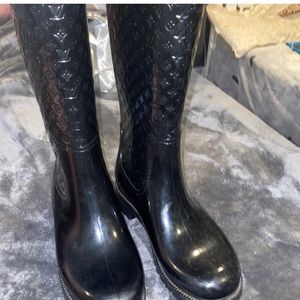 Louis Vuitton authentic rain boots 8.5 (39)